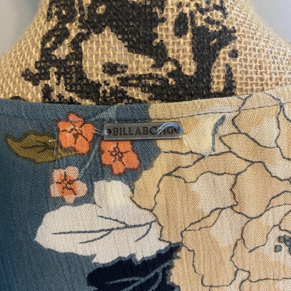 Billabong Floral Dress - Picture 8 of 9